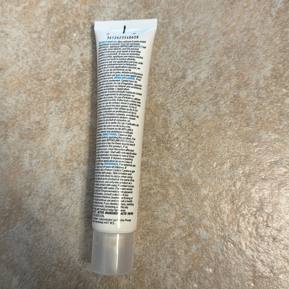 EFFACLAR DUO (+) GLOBAL ACNE TREATMENT - USED - Picture 2 of 3